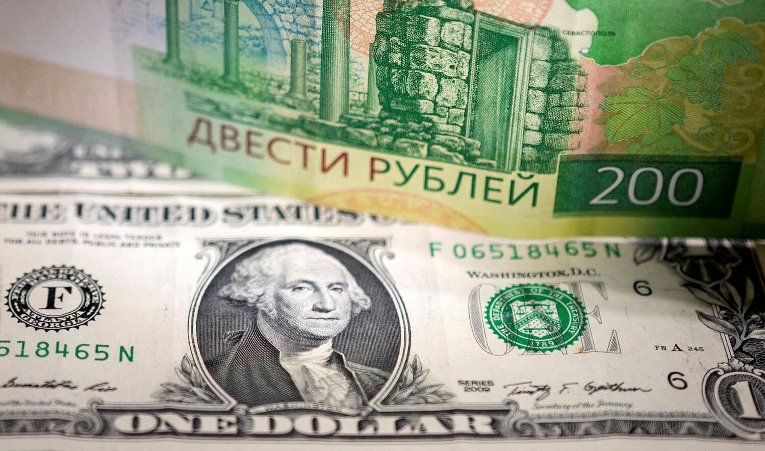 How to transfer money to Russia under sanctions